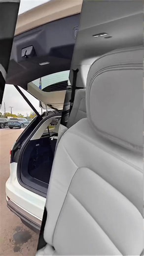 ✨ Luxury meets power in the all-new 2025 Lincoln Aviator! ✨ Turn...