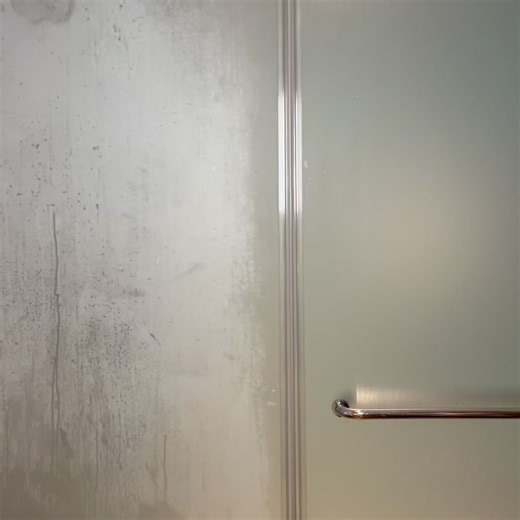 ✨ This is my ultimate holiday styling hack. Batiste dry shampoo refreshes and restyles hair in minutes, from day to dinner. | Batiste