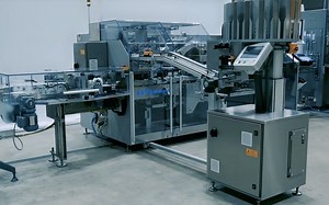 Bottle Packaging Line Labeler L 180  C2155  E4004 Track & Trace 乌曼瓶包装 贴 装盒 监管码