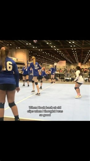 Not the free ball overpass🤦‍♀️ #fypage #volleyball #shortsviral #shortsfeed #followthewhiteheadband