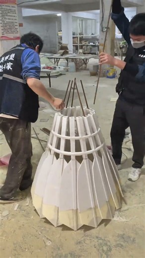 Making a Giant Badminton Racket – Creativity With Everyday Materials!