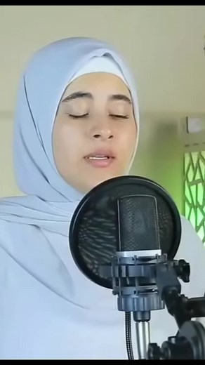 Beautiful Quran Recitation by Female Voice