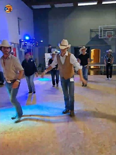 MAGIC MOMENT ❤️ Linedance Catalan Style with Pol F. Ryan / Meet • West Luxemburg #dance #catalan