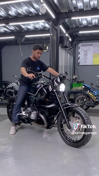 Sound of the beast! BMW R1200C! . How cool the sound, guys? Please comment below! ⚡️ . #katrosgarage #atenxkatros #custombikes #bmw #bmwmotorrad #bmwmotorcycle #bmwr1200c #r1200 #bmwcustom #checksound