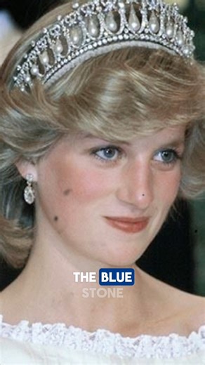 Princess Diana’s resting place has long fascinated the world — but many have noticed a striking similarity between her burial site and her iconic sapphire engagement ring. This video explores the symbolic design, layout, and emotional meaning that connect the two. Was it an intentional tribute, a coincidence, or a reflection of Diana’s everlasting legacy? Discover how the People’s Princess continues to inspire beauty, love, and mystery even in her eternal rest. #princessdiana #kingcharles #fyp #