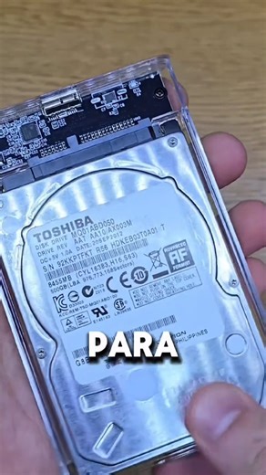 ElectroTech Bolivia | ¡No tires tus archivos! Dale una segunda vida a tu disco antiguo 💻♻️ ¿Tienes una laptop vieja que ya no enciende? ¡Tu información sigue... | Instagram