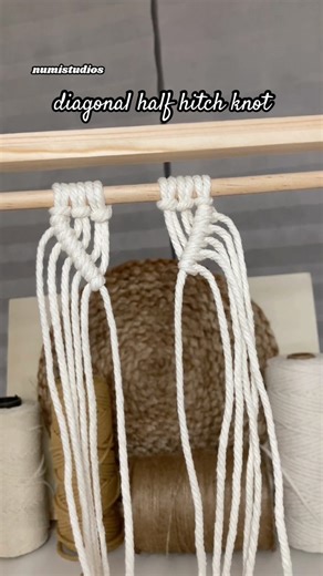 diagonal half hitch knot #macrame #diymacramé #macramétutorial