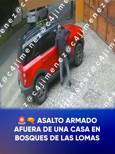 ¡Indignante! 🚨🔫 Sujetos armados asaltan a una persona en Bosques de las Lomas y huyen. #tiktokmehizover #tiktokinforma