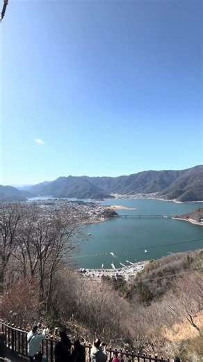 【湖】山の上から見る河口湖(山梨県河口湖町)