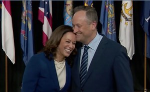 482K views · 1.4K reactions | CNN's Kyung Lah takes a look at Douglas Emhoff, the husband of presumptive Democratic vice presidential nominee Kamala Harris. https://cnn.it/3fXf4t8 | CNN Replay | Facebook