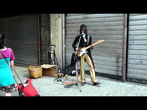 A street Hendrix impersonator