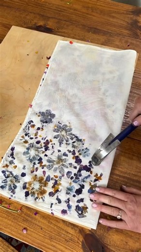 HGTV on Instagram: "Nature’s printmaking at its finest 🌸✨ Love this, @jennieandrews!"