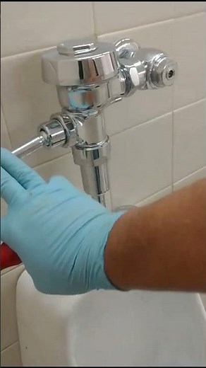 Urinal Repair #plumbing #bathroomfixtures #howtoplumbing #plumber #theartofplumbing #zurn