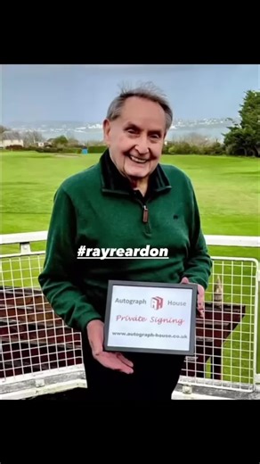 The amazing Ray Reardon he is a true legend!!! Go and grab some of the items he has signed for yourself or others!! #rayreardon #snookerlegend #snooker #fyp #foryou #foryoupage