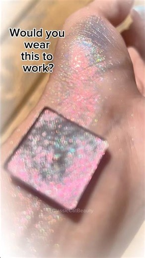 My Favorite Holographic Eyeshadow ✨Float in Magic Dede Signature Drops of Fantasy |Eyeshadow Swatch