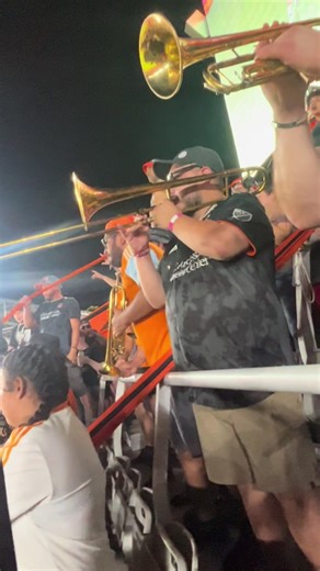 La murga de Houston (@elbatallon_dynamo)’s videos with original sound - La murga de Houston