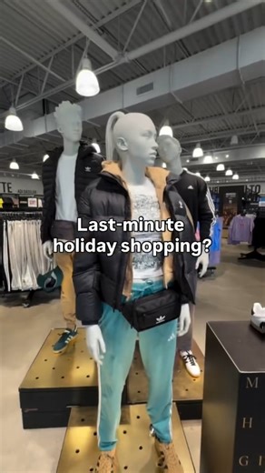 Last-minute holiday shopping? 🎁 Tanger has you covered. Download the Tanger app and stack these deals instantly. | Tanger Outlets