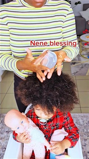 Her curly hair went from frizzy to perfect with this #curlyhair #naturalhair #hairglow