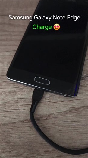 Samsung Galaxy Note Edge Charge 😍 #samsung #galaxy #note #edge #charge #samsunggalaxy #noteedge #samsunggalaxynoteedge #buetifull #wow #самса #телефоны #tech #techtok #2014vibes #2014 #красота #samsunggalaxynoteedge #экранводопад #красота #первый #водопад