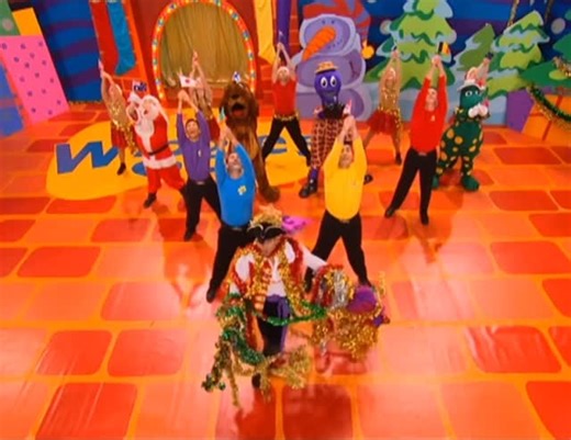 Emerald Kong on Instagram: "Merry Christmas to The Wiggles Yule Be Wiggling is the best time of the year on Christmas Happy Holidays #theeiggles #thewigglesyulebewiggling #lyrickstudios #hitentertainment #christmasday"