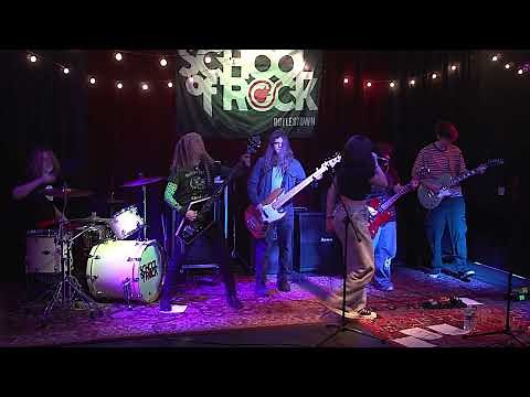 White Zombie Sean Yseult performs "Thunder Kiss '65" w/the School of Rock, Doylestown, Pa. 11/16/22