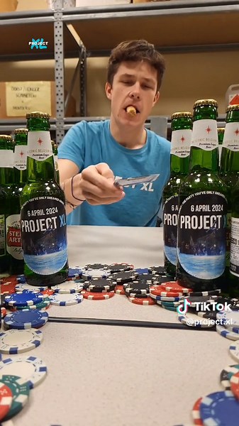 !!!MEEDOEN VIA INSTA!!! (link in bio) WIN EEN VIERKANTE METER BIER OF 100 PINTEN (€250!!!!) #jeugdbeweging #chiro #fuifje #projectxl #desselgem #fy #foryou #fypage #winactie @Chirodesselgem