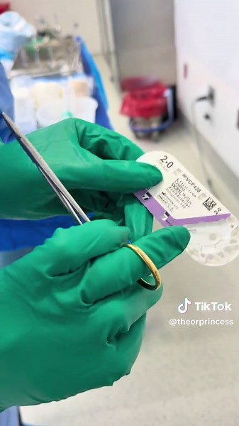 Mastering Suture Techniques for Left-Handed Surgeons