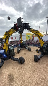 Kaiser all terrain excavators display | Awesome Earthmovers