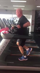 💪🏼 MOTIVATION MONDAY 💪🏼 In 2017, Graham Crowden was airlifted by the Bundaberg #RACQ LifeFlight Rescue helicopter, after he was badly injured in a high-speed collision between his motorbike and a car. As a result of the crash, Graham lost his leg, but that hasn’t slowed him down! Check out this amazing video of him taking to the treadmill, thanks to the team at Dynamic Prosthetics and Orthotics Australia 🏃‍♂️ This is a good news story we all need today 🤩 | LifeFlight