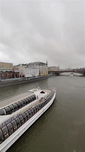 Moscow River | Ru Ku