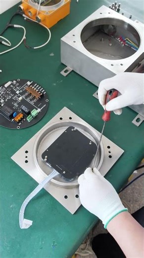 Smart lines making smarter devices. #IndustrialTech #IoTFactory #ProBuild