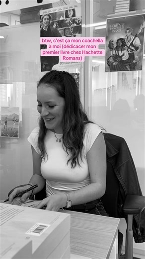 plus qu’un jour avant la sortie d’Over exposed !!! can’t wait 🥹 #authortok #booktokfr #autrice #édition #écriture