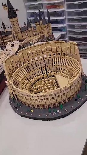 Lego Colosseum - The Third Largest Lego Set in the World