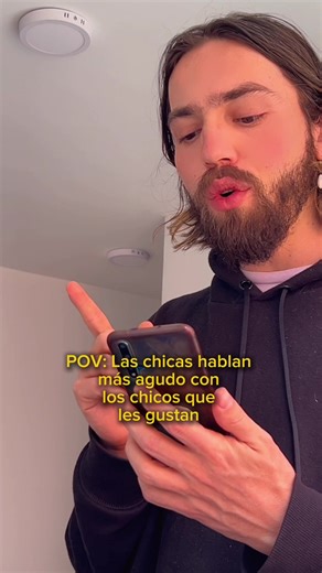 Chicas y su voz aguda: ¿Cómo influyen los chicos?