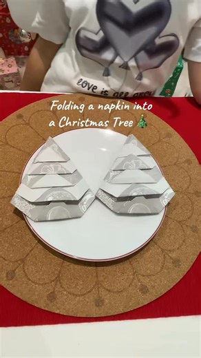Tracy on Instagram: "How to fold a napkin into a Christmas Tree 🎄❤️ #christmas #art #craft #fun #education #family #kids #happy #holiday"