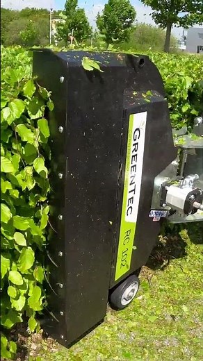 Efficient Hedge Cutting with the GreenTec RC 102 #rotarycutter #hedgecutting