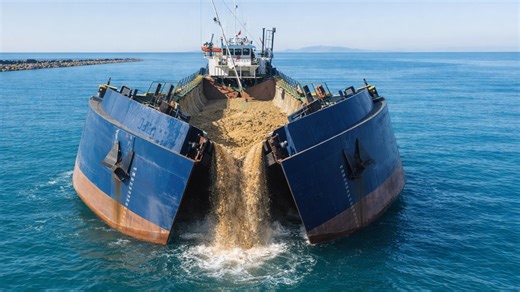 Why some ships are designed to split in half, the engineering behind split hopper barges
