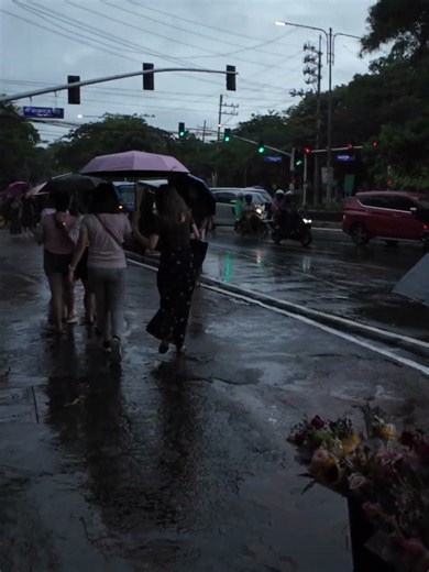 Manila Rain Walk 🇵🇭 | Real Street Life in the Philippines 🌧️