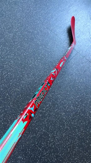 Custom PREDICT with Red Carbon🔥 Build your custom stick in our 3D configurator at MYHOCKEYSTICK.eu