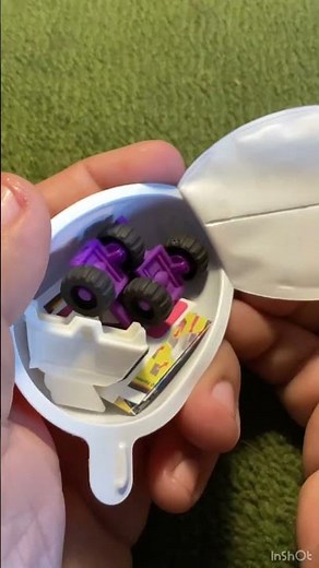 Snowy Batwheels Kinder Joy Egg Surprise (November 2025)
