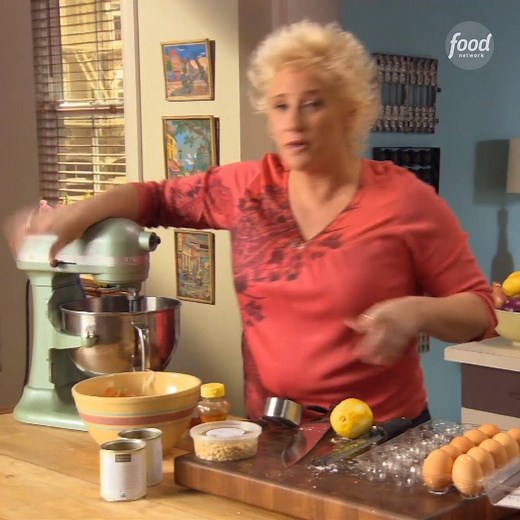 186K views · 694 reactions | Anne Burrell's light and nutty pignoli cookies are the perfect sweet bite! Anne hosts #WorstCooks Celebrity Edition > Tonight at 9|8c Save the recipe: https://foodtv.com/30mhhb8 | Food Network | Facebook