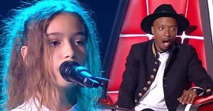 Girl Performs "Bohemian Rhapsody" By Queen On The Voice Kids France