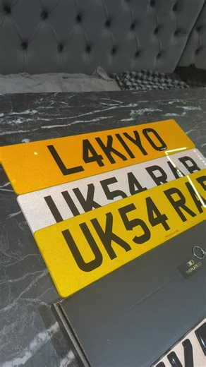 Custom Private Red Plates: Unique Designs for Everyone