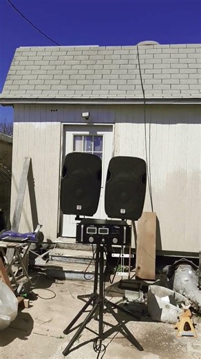 Lithium powered PA amplifier test - black hole sun labs