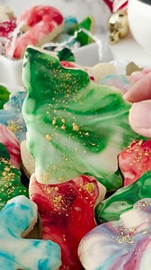 137K views · 1K reactions | Comment MARBLE and I’ll send you the recipe! If you need a quick and easy way to decorate cookies this holiday season, I’ve got you  Try this marble icing method. It takes minutes, looks so cute, and zero perfection is required. Even better? My icing recipe uses just 4 ingredients, so you can go from baked cookies to decorated cookies fast. Give it a try and let me know how it goes  | Beyond Frosting | Facebook