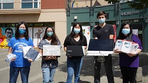 Students step in to help seniors and low-income patients access telehealth services