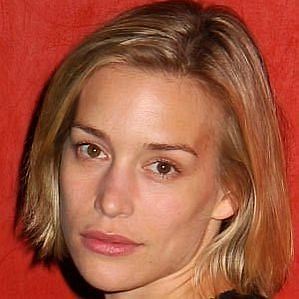 Piper Perabo Husband 2026: Dating History & Exes - CelebsCouples