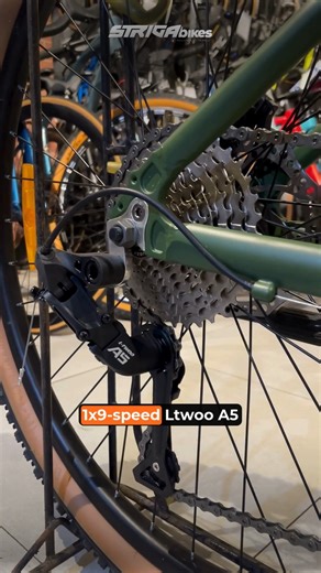 The Kens Bronta 27.5er comes with 1x9-speed Ltwoo A5, hydraulic brakes, and an alloy frame — simple, solid, at sulit pang daily MTB! 📍Available now at Striga Bikes #KensBronta #MTBPH #BudgetMTB #CurvedFrameMTB #StrigaBikes #PinoyMTB #HydraulicBrakes #1x9Drivetrain #BikeCheckPH #MTBLifePH #SulitRide #BikeTokPH #CyclingPH | Striga Bikes