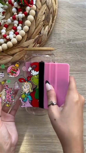 ✨Make A Pink Grinch Themed Cup W/Me ✨ | Small Business Short🧚‍♀️#grinch #diy #christmas #holiday