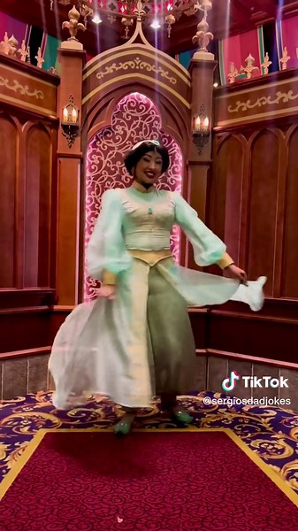 Disney Princess Cosplay Compilation: Beauty and the Beast, Cinderella, Frozen, and More!